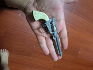 80tb3969041394淘宝抖音左轮金属砸炮枪8090怀旧儿童老式玩具砸响炮