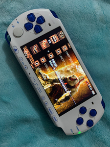 00tb289835377淘宝psp3000蓝白限定 大内存64g游戏装满 有色彩空间