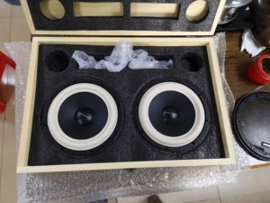 转让一套德国卡文三分频喇叭,陶瓷高音,羊皮中音,羊皮中低音