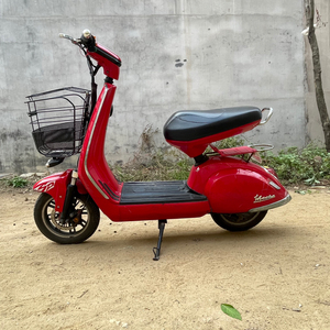 爱玛米兰时光 48v12a可以提下来充电 前液压减震 前轮碟