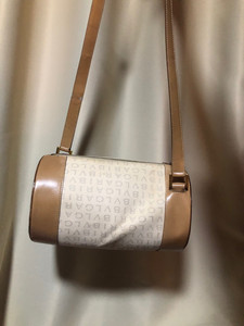 bvlgari宝格丽中古老花b zero圆筒单肩斜挎包