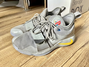 nike 保罗乔治pg2.5 43码ps游戏机联名灰色鸳鸯正