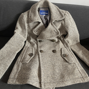 burberry呢子大衣外套 燕麦色 尺码m 38