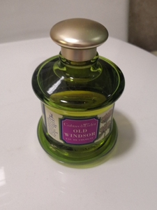 000人付款淘宝瑰珀翠香梨木兰香水100ml!