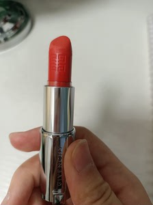 纪梵希317口红只用过3次  我是黑黄皮涂着不好看  奶橘色