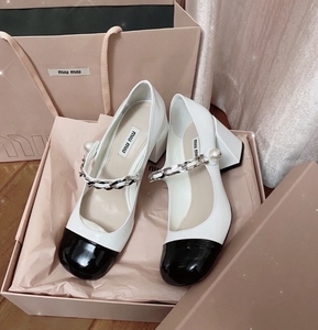 仙女必备miumiu玛丽珍高跟鞋方头一字带复古粗跟单鞋