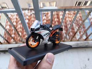 美驰图1:18ktm rc390仿真摩托车模型,长12厘米