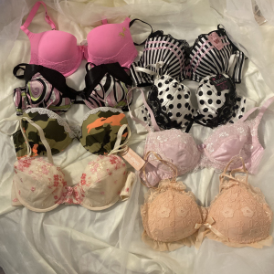 微瑕日单内衣少女款蕾丝花边elle少女文胸单件蜜桃派维密70