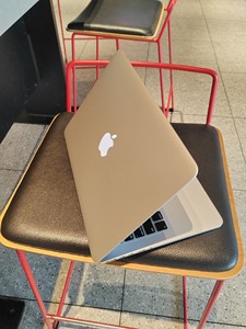 本小姐自用22年M1高配苹果笔记本macbookPro13.