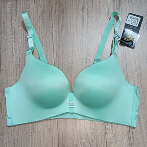 全新 胸罩34/75b内衣女调整聚拢无痕少女中厚文胸