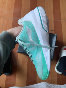 发顺丰 李宁篮球鞋 李宁闪击3代低帮赵睿上脚薄荷绿配色篮球鞋