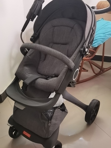 stokke v5高景观推车,八五新,雨罩,水杯架,雨伞都配