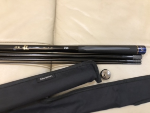 达瓦波纹龙二代c3,3.6,99新,竿身没有划痕和磕碰,后堵