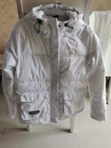 匹克中款棉衣女子冬季新款保暖防风连帽外套休闲大衣,没有污渍