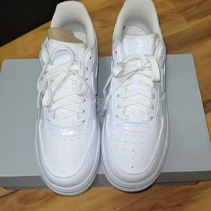 闲置af1空军一号漆皮鳄鱼纹