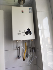 天然气热水器,即热式热水器,储水式热水器等上门维修及安装!管