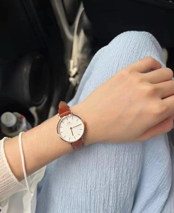 dw手表经典女款腕表九五新保真,32mm表盘简约大气,当初一