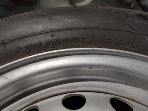 全新 新迪牌175/70 r14型号汽车轮胎,全新未下地,没