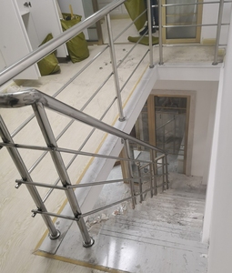 沈阳地区及周边量尺定做加工白钢楼梯扶手,不锈钢铁艺,小院围栏