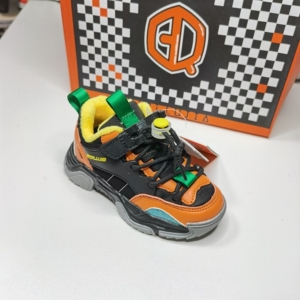 黄蜂比奇童鞋网鞋