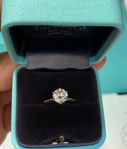 闲置未使用 tiffany蒂芙尼 一克拉女士钻戒1.01克拉