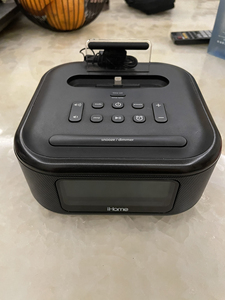 ihome音箱,ipl23音箱闹钟,苹果手机可以插上直接连接