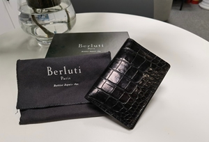 berluti 稀有皮卡包