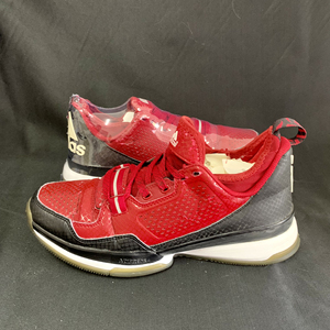 阿迪达斯利拉德1代篮球鞋42码黑红配色