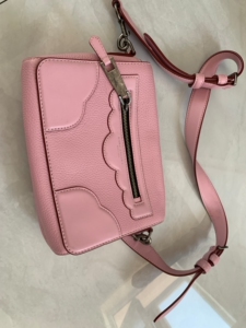 马克雅克布,女士包包,专柜购入,锁头仿旧,不是锈