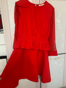 诺蔓琦红色连衣裙两件套 袖子蕾丝镂空 显气质 仅穿过一次 专