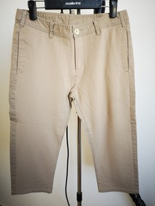 马克华菲男款七分裤，裤子前后片同色不同面料，裤前片针织面料，