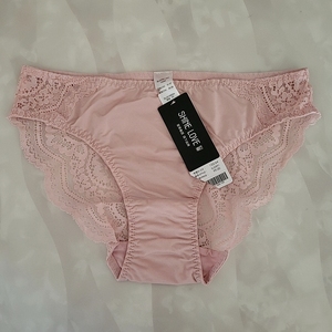 全新爱慕心爱剪标内裤155尺码 图片各一条