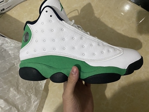 aj13白绿 43码 穿过一次基本无无磨损鞋垫印花和贴纸都还