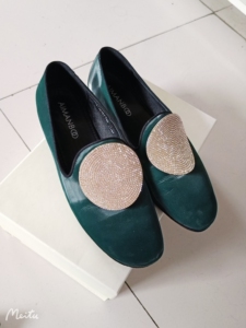 漫步佳人小漫搭扣圆头丝绸真皮女鞋