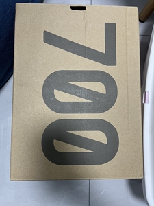 椰子yeezy boost700鞋盒,成色好,100包邮出