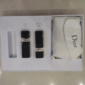 出dior烈焰蓝金口红礼盒 色号028 047 还有一个零钱