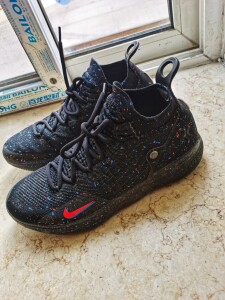 耐克nike kd11 杜兰特篮球鞋,泼墨星空黑,已绝版.
