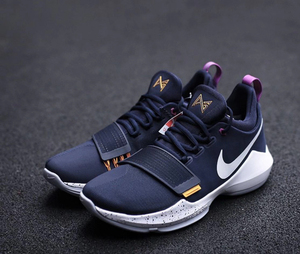 耐克pg1代 保罗乔治一代 42码 非全新 步行者配色