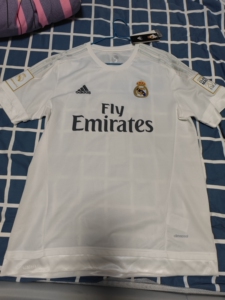 皇马1516主场劳尔元老赛球衣,球迷版全新带吊牌l码,全新无