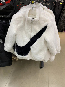 000人付款淘宝nike耐克仿貂毛外套,儿童,尺寸130,没洗过,吊牌已拆,