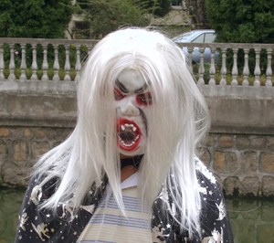 白色恶魔面具万圣节鬼脸面具恐怖面具白发魔女僵尸面具愚人节整蛊