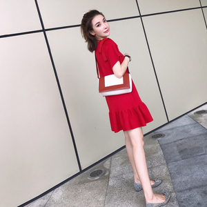红色连衣裙女2024夏装新款旅游度假茶歇法式针织小个子仙女裙