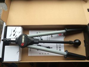 手动铆接工具