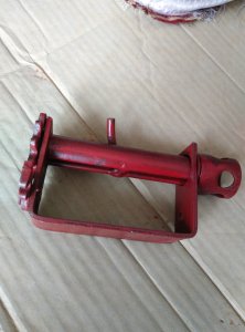 货车铁质紧绳器