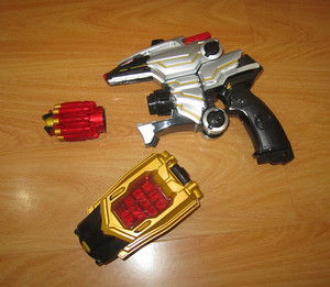 dx 日版正版 天装战队 护星骑士 变身器 武器 枪 剑 手机