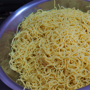 黄色碱水面1kg 干的 粗的 5份包邮(热干面条,凉面,汤面炸酱面