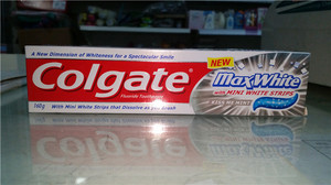 香港原装进口colgate高露洁冰爽净白牙膏160g单支装牙齿美白正品