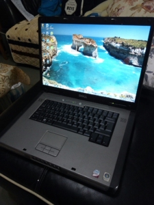 17寸笔记本电脑与15寸笔记本比较_笔记本电脑17寸是多重_电脑屏幕17寸是多大