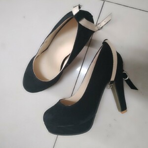 春秋高跟 一字带扣 圆头女鞋37码  跟高10cm  室内穿