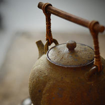 (Irori boiling tea) Pure handmade stoneware tea boiling vessel old rock peat fire kettle Bamboo handle lifting beam to make teapot